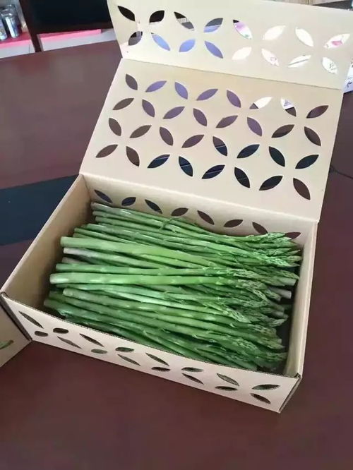 一顆青菜的逆襲 虧錢(qián)農(nóng)田里誕生的逗樂(lè)產(chǎn)業(yè)鏈